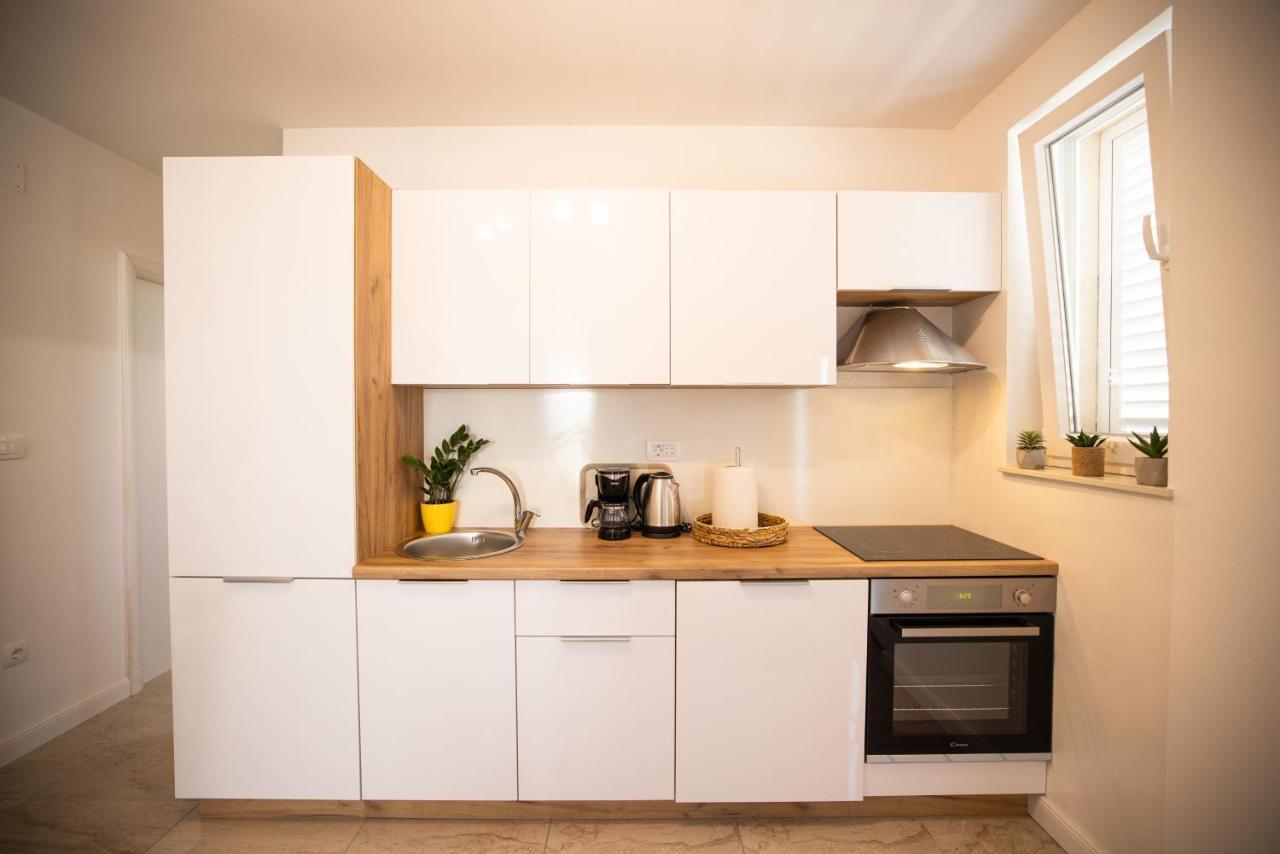 Apartmani Lelu Pridraga Dış mekan fotoğraf