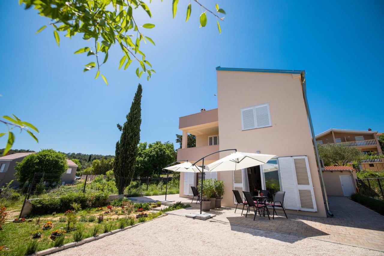 Apartmani Lelu Pridraga Dış mekan fotoğraf