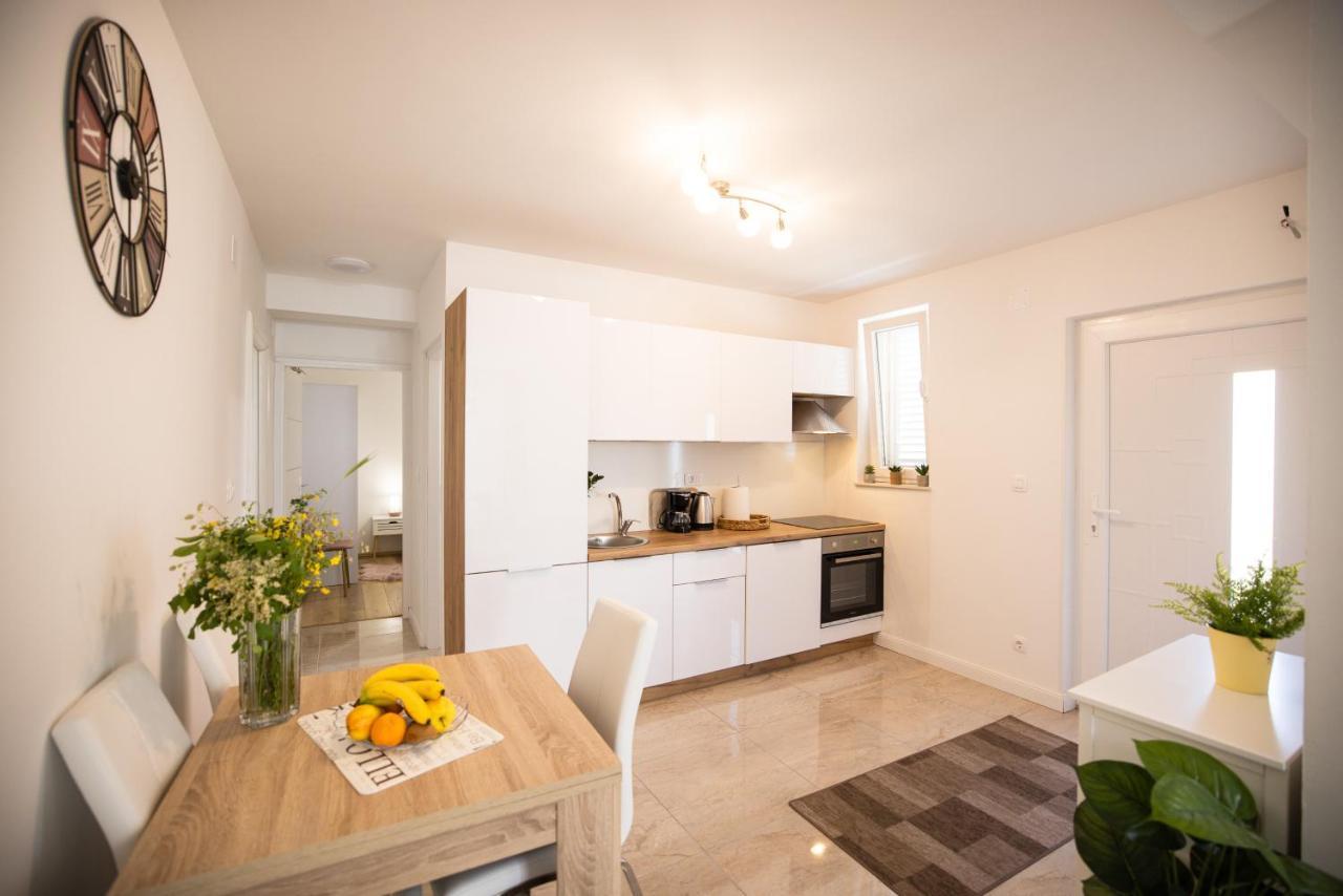 Apartmani Lelu Pridraga Dış mekan fotoğraf