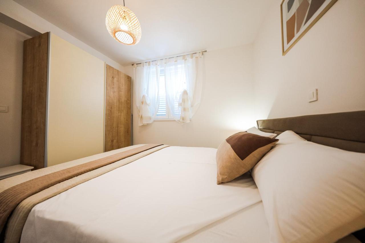 Apartmani Lelu Pridraga Dış mekan fotoğraf
