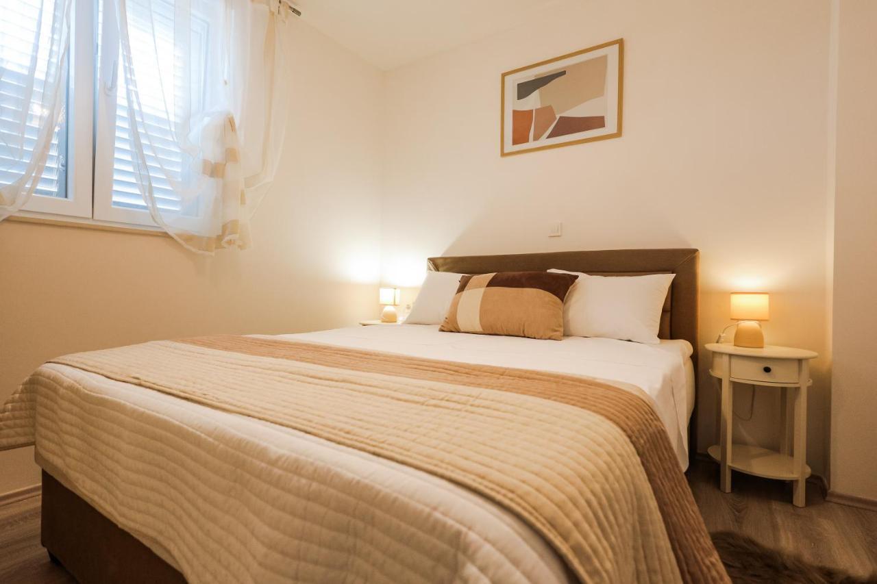 Apartmani Lelu Pridraga Dış mekan fotoğraf